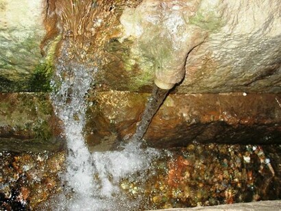 Es posible ver hasta estalactitas en San Clemente