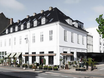 Park Lane Copenhagen, Hellerup is a boutique hotel located on Strandvejen, Hellerup’s main street, just a 10-minute drive north of Copenhagen’s city center