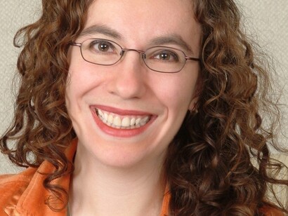 La autora Naomi Novil