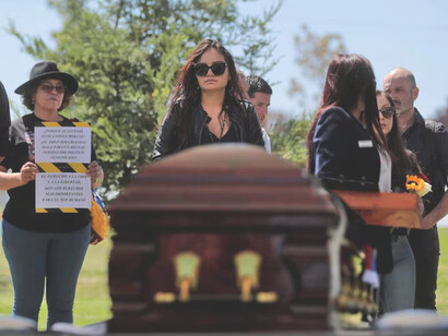 Esposa del exmilitar venezolano, Ronald Ojeda, rinde homenaje a su esposo luego de su misterioso asesinato en Chile