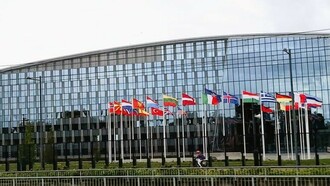 Sede de la OTAN, 2023, Bruselas, Bélgica. Diciembre 2024, Ucrania se prepara para enfrentar un invierno particularmente desafiante, marcando el tercer año consecutivo bajo los efectos devastadores de la invasión a gran escala por parte de Rusia