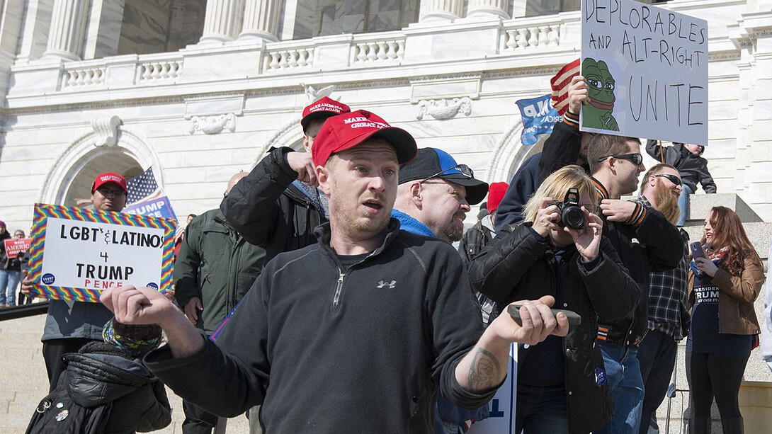 El escenario político actual muestra un desplazamiento global hacia la derecha, en gran parte como resultado del desconcierto social y del debilitamiento ideológico de la izquierda