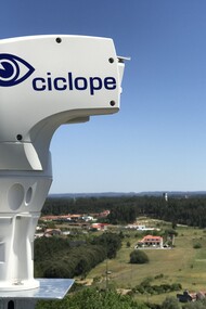 O sistema conta com uma rede de sensores, câmaras e drones