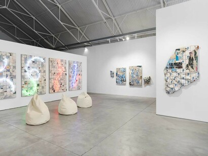 Manuela Pimentel, Eis-me, sou uma poeta, irei ao entardecer (Here I am, a poet, leaving at dusk), exhibition view. Courtesy of Underdogs