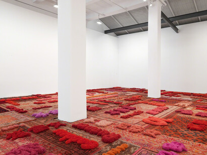Protruding Patterns, Exhibition view. Courtesy of Galerie Lelong & Co.