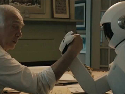 Pulso entre Frank y su androide