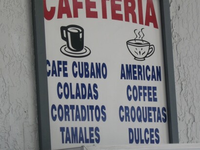 Cartel bilingüe en Miami