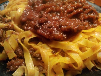 Dalle prime testimonianze settecentesche alla cucina emiliana, il suo elemento fondamentale rimane la cottura lenta