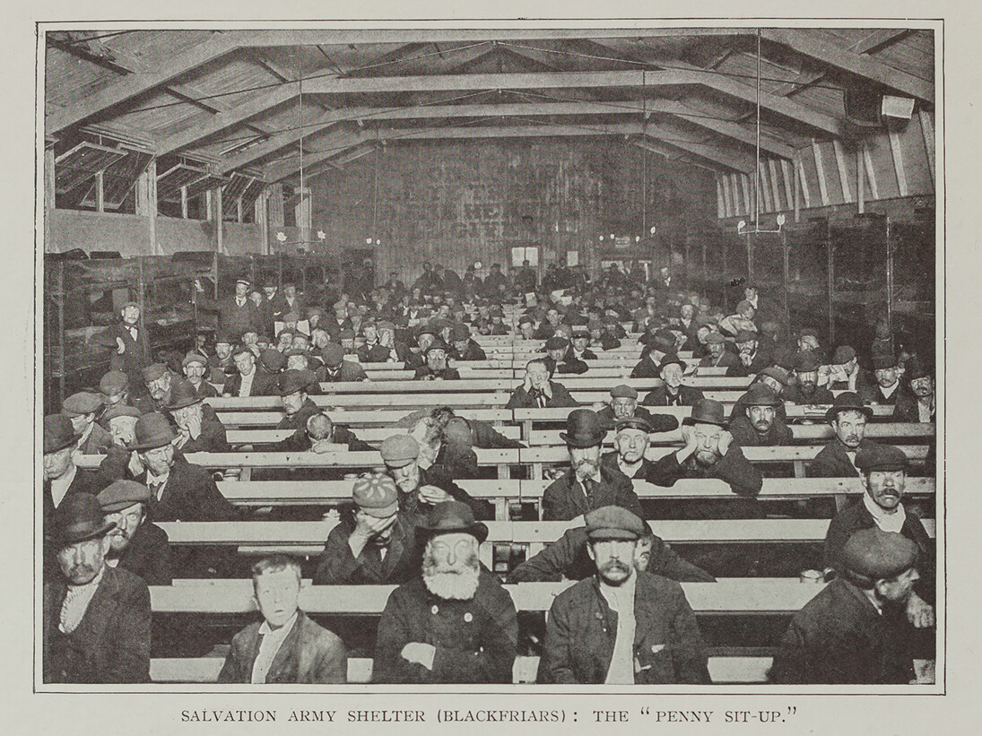 A ‘penny sit-up’ in a Salvation Army shelter in Blackfriars, London, c.1900.  Photograph published in Living London (Cassell, 1901). Credit: Geffrye Museum of the Home
