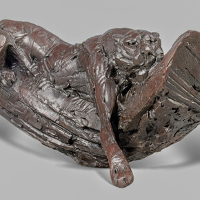 Dylan Lewis, Leopard sleeping in a tree. Courtesy of Bowman Sculpture Gallery 