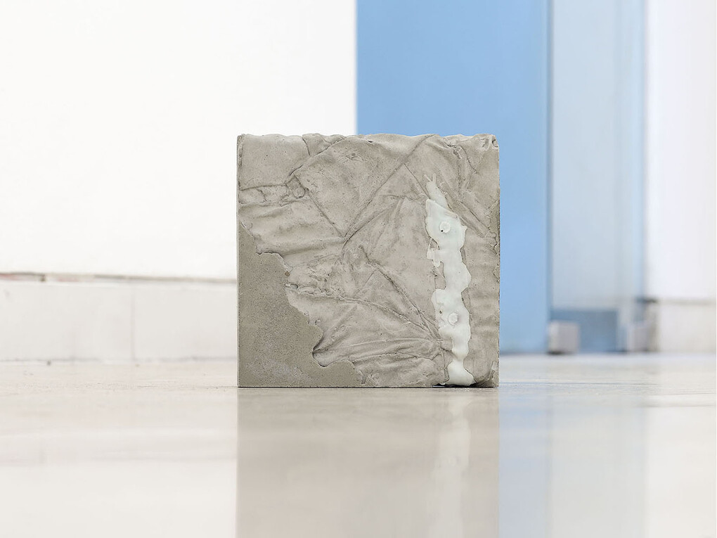 Rowena Harris, Searching for a sense of balance (part 2), 2015, concrete, silicon rubber, 21 x 21 x 9 cm