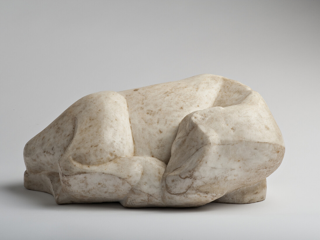 Gertrude Hermes, Calf, c1925, Carrara marble, 16 x 36 x 25 cm. Photo credit Alex Ramsay© The Gertrude Hermes Estate
