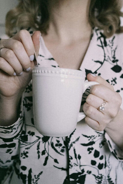 La pausa irrumpe como un gesto necesario para dejar de correr y empezar a escuchar lo que el cuerpo y el alma vienen pidiendo