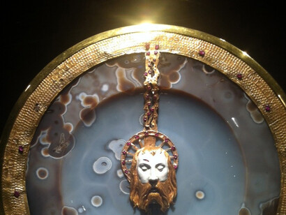 Un piatto raffigurante Cristo