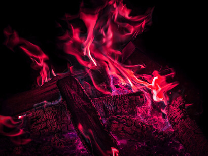 Hay estudios que demuestran que las personas de ambos sexos parpadean más ante quienes les gustan y que tienen los ojos bien abiertos