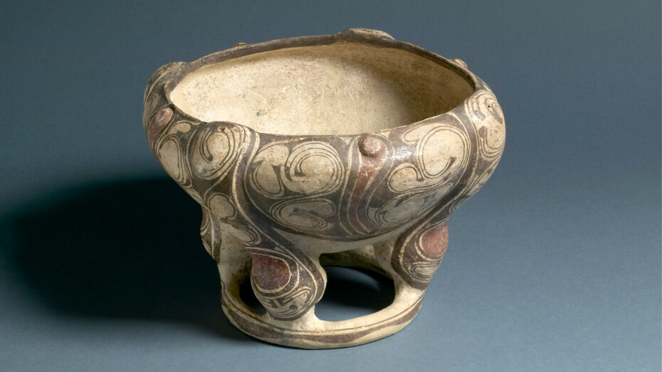 Ring-base vessel, 300–1000 CE. Courtesy of Denver Art Museum
