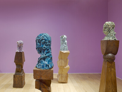 Kevin Francis Gray, Fragile heads series, vista della mostra. Per gentile concessione della Galleria Secci