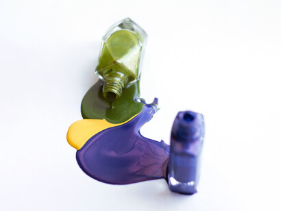 Nail art mania: molte celeb hanno reso le unghie dipinte una parte dei loro look caratteristici