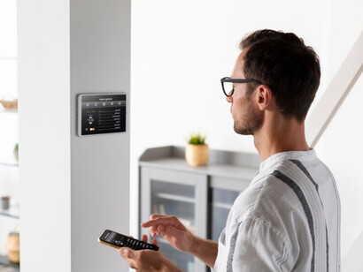 Smartphones as command centers — IoT enables mobile access to manage home automation 