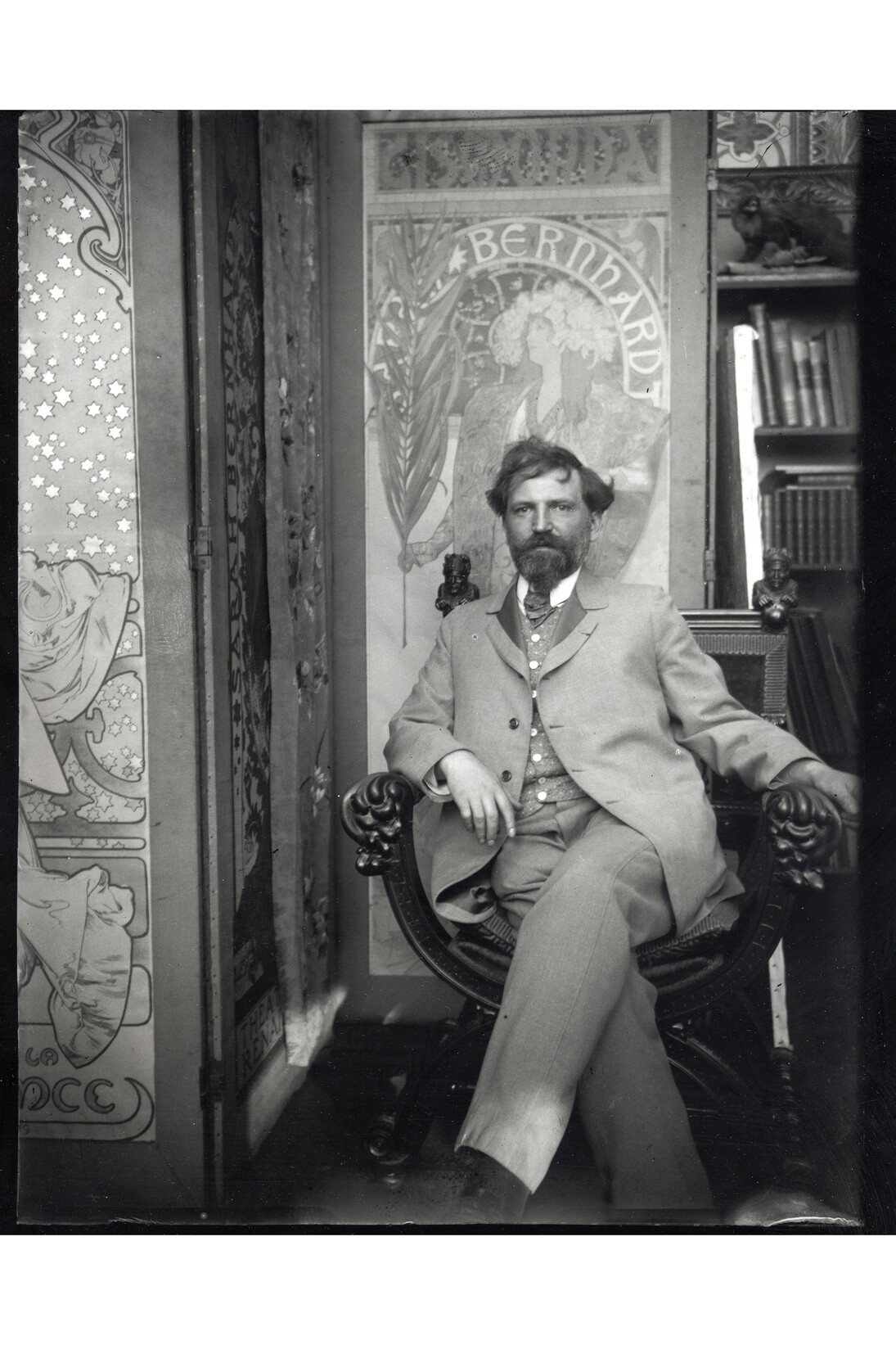 Alphonse Mucha shown with posters for
Sarah Bernhardt in his studio, c. 1901, Gelatin silver print © Mucha Trust 2015