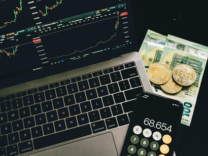 Então, vamos lembrar um pouco a trajetória dessas empresas e discutir as questões sociais dessas crianças. Primeiramente, as três empresas citadas, tirando o NuBank são conhecidas como facilitadoras de pagamento, seja através de PIX ou maquininhas


