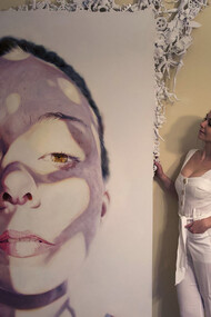 Tanya Gomelskaya uses rich colors and bold contrasts to enhance the visual drama of her art
