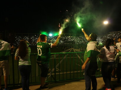 Torcedores do Chapecoense na Arena Condá