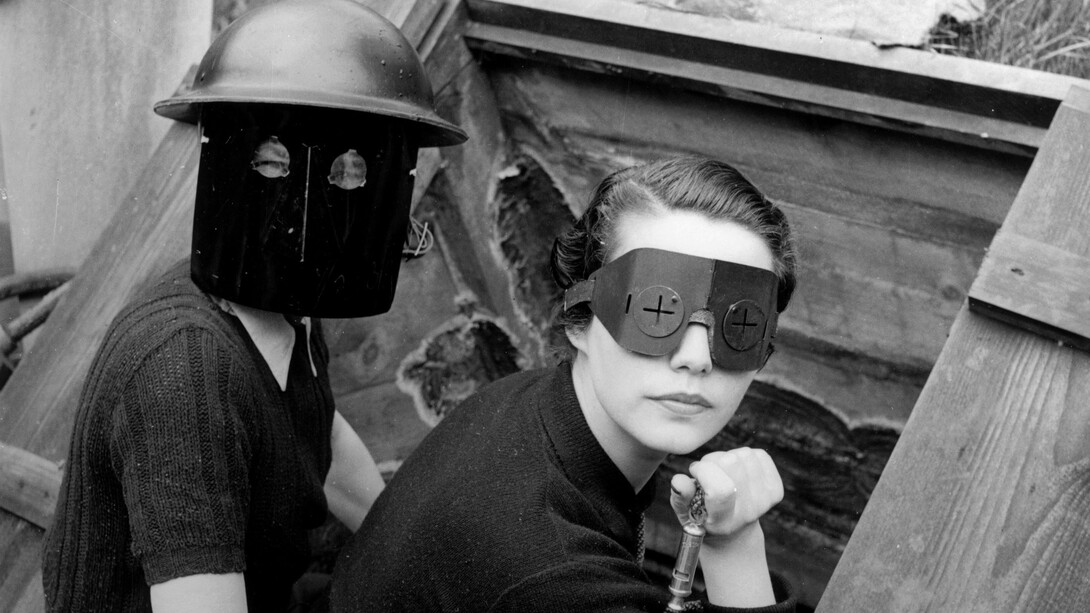 Lee Miller, Fire masks (detail), Downshire Hill, Londres 1941. Courtesy of Musée d’Art Moderne de Paris. © Lee Miller Archives England 2026. All rights reserved