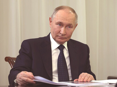 The President of Russia at a meeting with Alexander Beglov, 2025