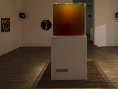 Monumental, Exhibition view. Courtesy of Ronald Feldman Fine Arts