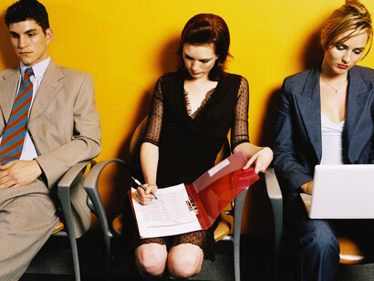Candidatos esperando para una entrevista de trabajo