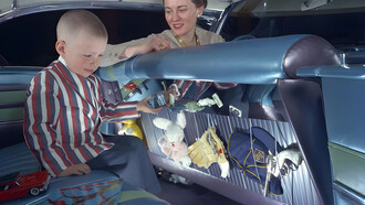 Oldsmobile Super 88 Fiesta, 1958, Carrusel infantil. Foto, cortesía de General Motors