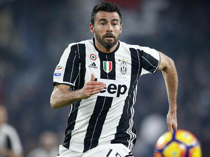Andrea Barzagli in una fase di gioco