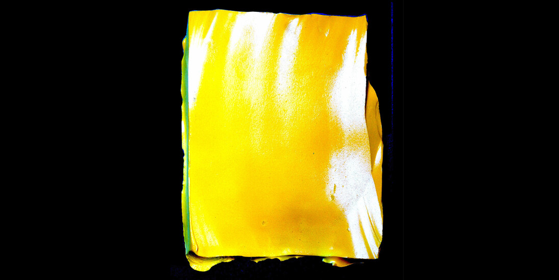 Recent works on ceramic. Courtesy of Minigallery