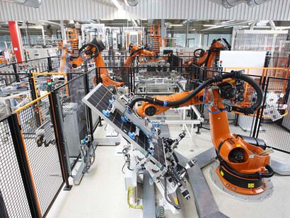 La cuarta revolución industrial se define por la convergencia de tecnologías físicas, biológicas y digitales