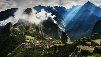 Magnífico alvorecer em Machu Picchu