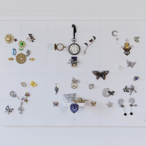 Mague Brewer, We All Need Love and Attention, metal, wood and Swarovski stones on canvas, 48x60 inches. Courtesy of the artist and Kate Oh Gallery