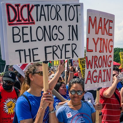 Il 6 settembre, 50501DC ha organizzato una marcia verso la Casa Bianca e Freedom Plaza per protestare contro l'intervento della Guardia Nazionale dell'amministrazione Trump a Washington, DC. Foto di Geoff Livingston