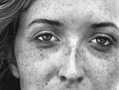Entregar-se à própria culpa - maneira de lidar com ela - configura as vítimas, sempre aceitando ser humilhadas