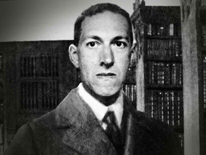  H.P. Lovecraft; scrittore, poeta, critico letterario e saggista statunitense, riconosciuto tra i maggiori scrittori di letteratura horror