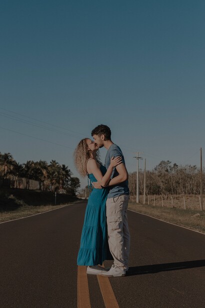 Marido em passeio com sua amante