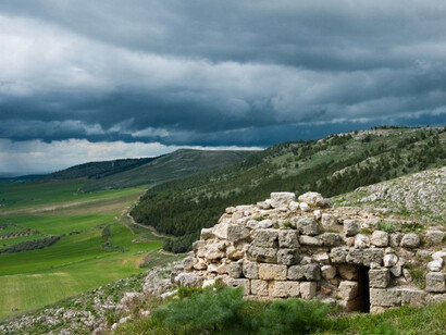 Il Parco nazionale dell'Alta Murgia, istituito nel 2004, è una area naturale protetta situata in Puglia con sede amministrativa a Gravina in Puglia