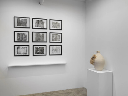 Various artists, Golden veins. The art of kintsugi and transformation, exhibition view. Courtesy of Alison Bradley Projects