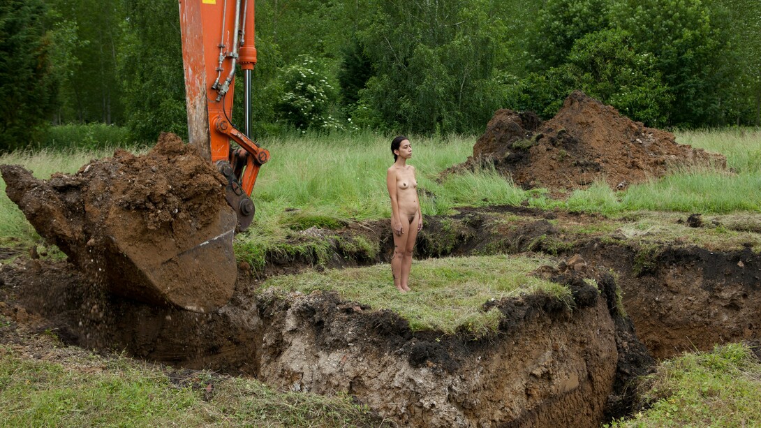 Regina José Galindo en una de sus «performances»