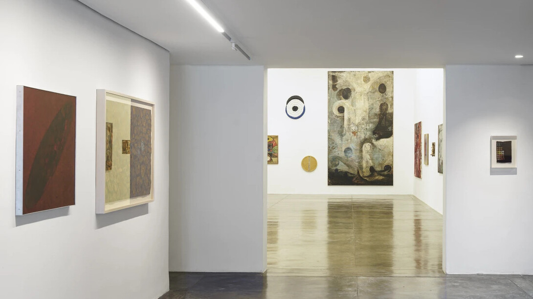 Vários artistas, Giros e afetos, vista da exposição. Cortesia da Galeria Nara Roesler 