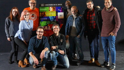  Norberto Ramos del Val (de pie, izquierda, camiseta naranja) con todo el equipo en la presentación de «Call TV»