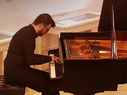 Stefano Guarascio al pianoforte