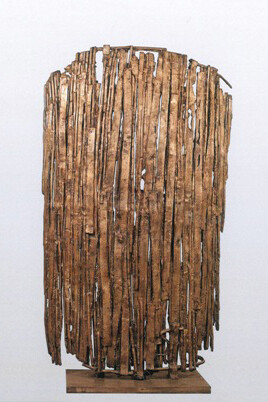 Alberto Ghinzani, Grande materia, 1975-1976, bronzo, 192 x 120 x 65 cm