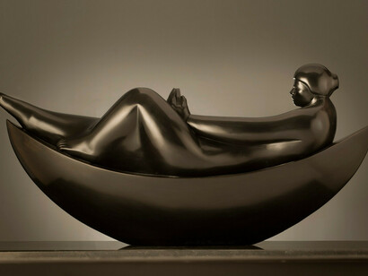 La maternidad es un tema atávico en la escultura costarricense y Deredia también lo aborda en distintas obra