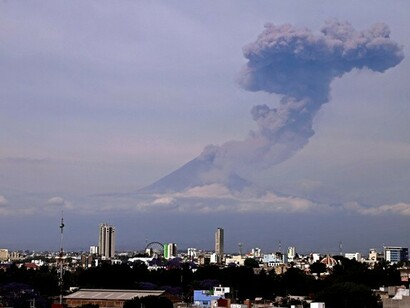 Popocatepetl volcano eruption